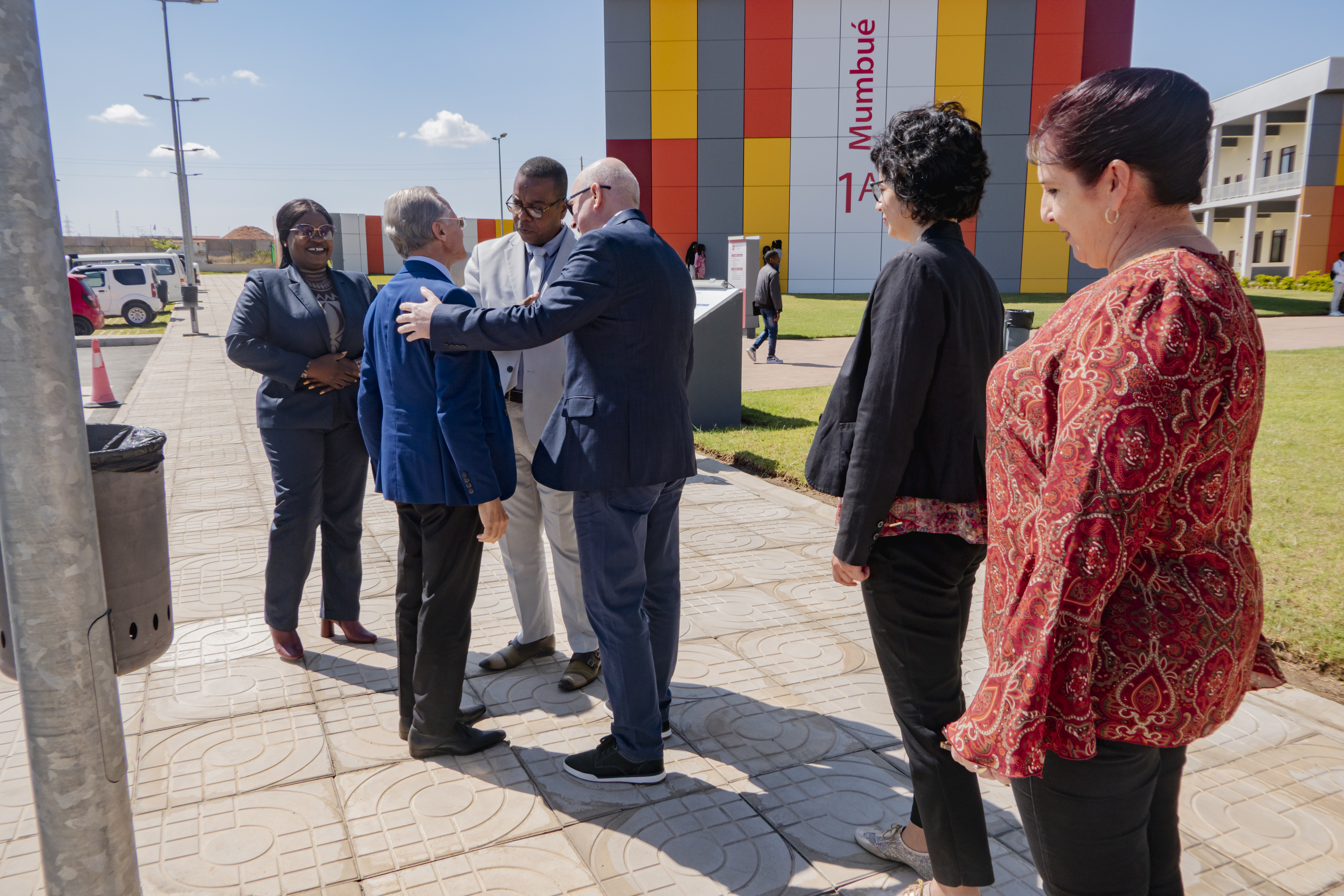 Unic-chegada-secretário-de-estado-Eugénio-Silva-recebido-pelo-Presidente-FUEA-Oldemar2