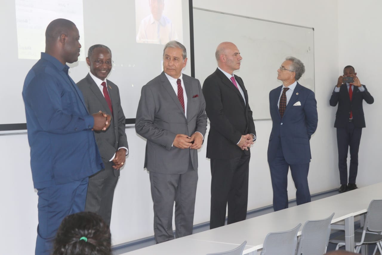 visita do ex-vice-presidente de Angola, o Dr. Bornito de Sousa