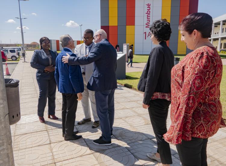 Unic-chegada-secretário-de-estado-Eugénio-Silva-recebido-pelo-Presidente-FUEA-Oldemar2