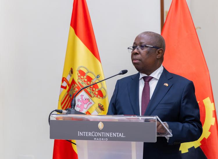 Embaixador Alfredo Dombe na Celebração da Independência de Angola em Madrid
