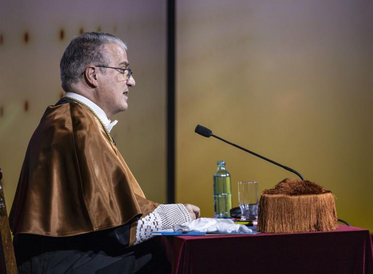 Real Academia de doctores, ingreso Santos Gracia Villar90