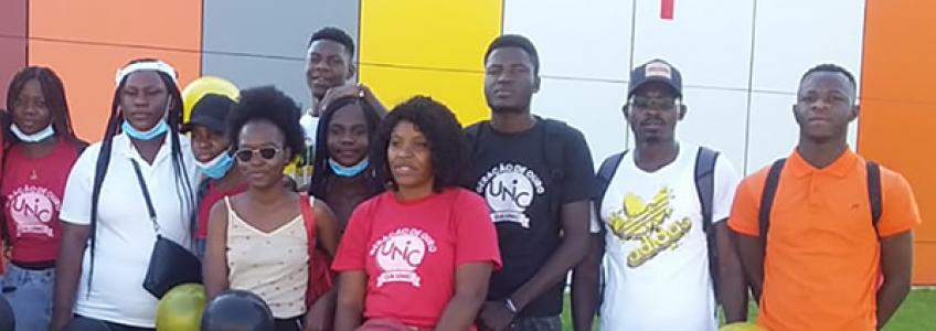“Geração de Ouro”, estudantes da UNIC realizam actividade solidária na cidade do Cuito