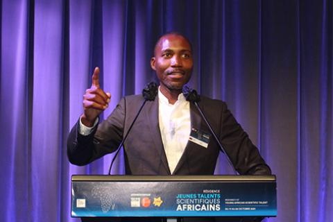 Professor da UNIC participa do workshop “Jovens talentos científicos africanos”