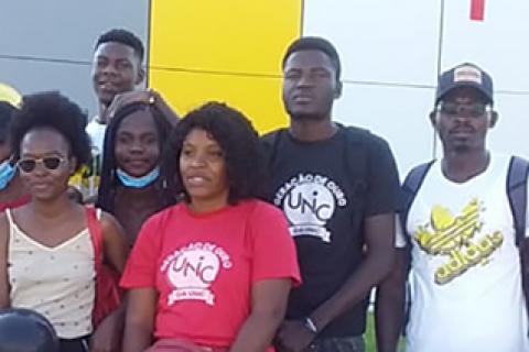 “Geração de Ouro”, estudantes da UNIC realizam actividade solidária na cidade do Cuito