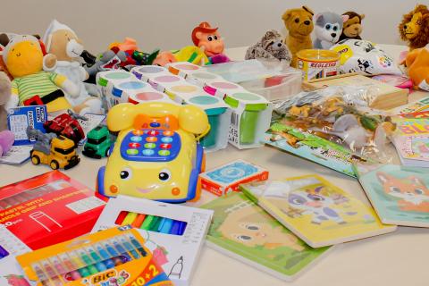 Unic-brinquedos-para-formação-educação-primária-bilíngue-psicologia
